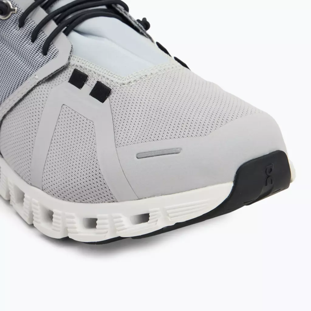 Женские Кроссовки On Cloud 5 Waterproof glacier/white