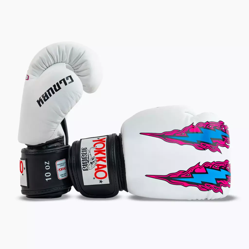 Боксёрские перчатки YOKKAO East Club white