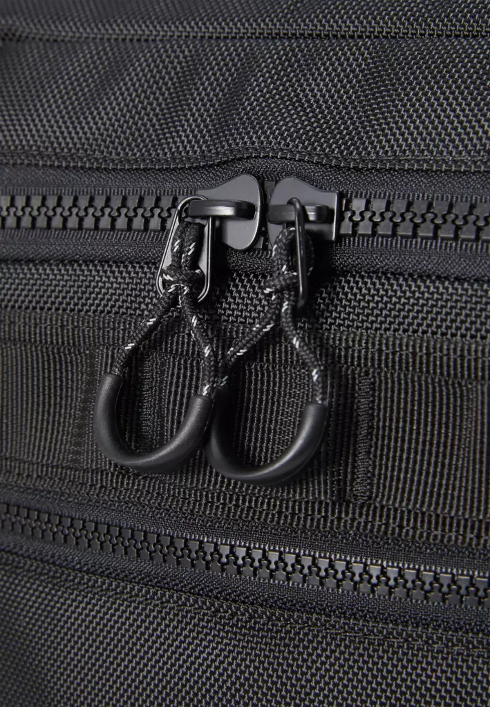 Рюкзак Oakley - black/white
