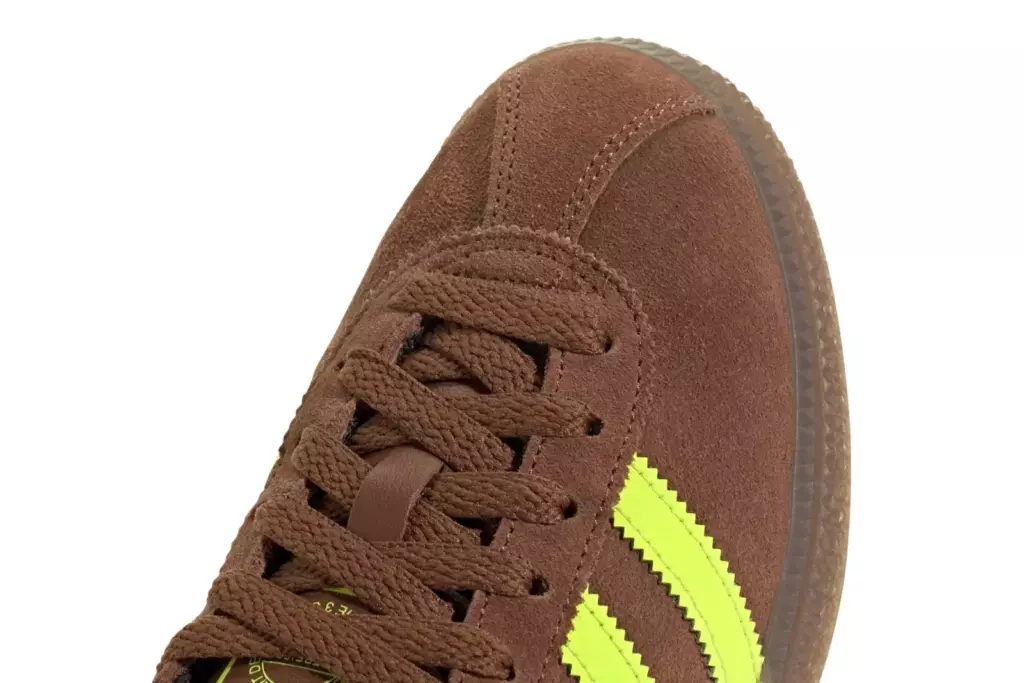 Adidas Muenchen W "Preloved Brown"