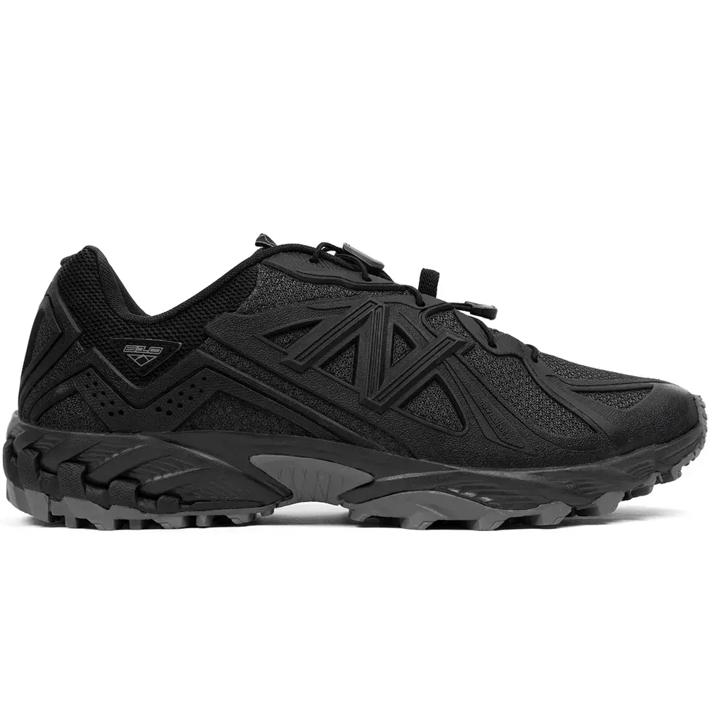 New Balance 610 ‘Molded Pack – Black’