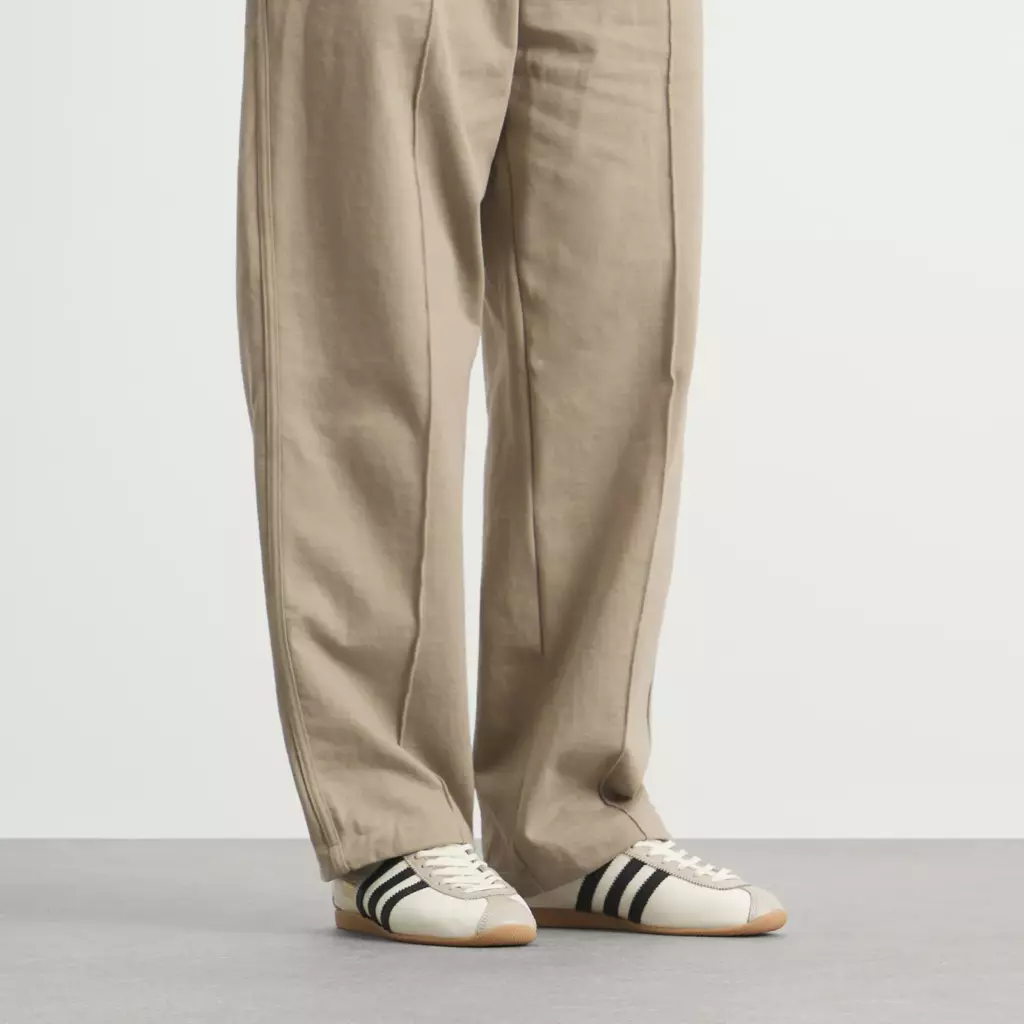 ADIDAS JAPAN - Off White, Core Black & Wonder Beige