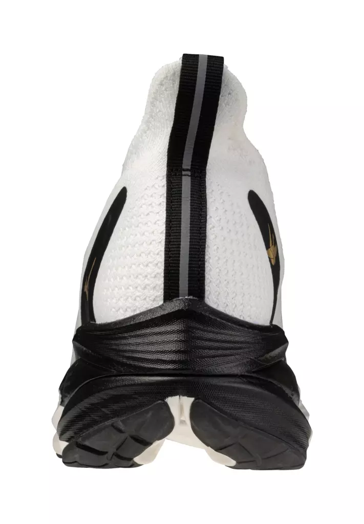 Кроссовки для бега Mizuno Vista white/black/gold