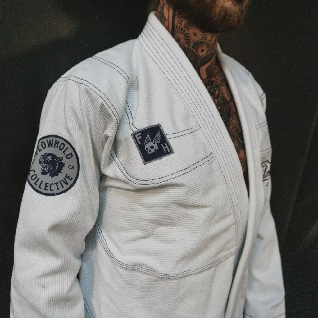 Кимоно Flowhold (White)