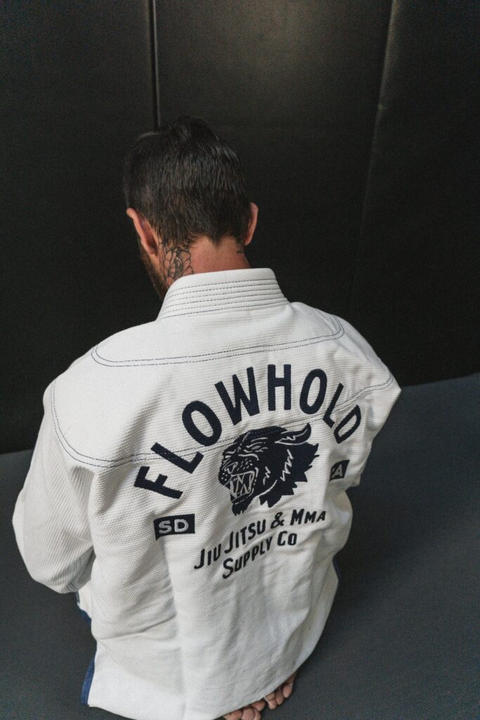 Кимоно Flowhold (White)