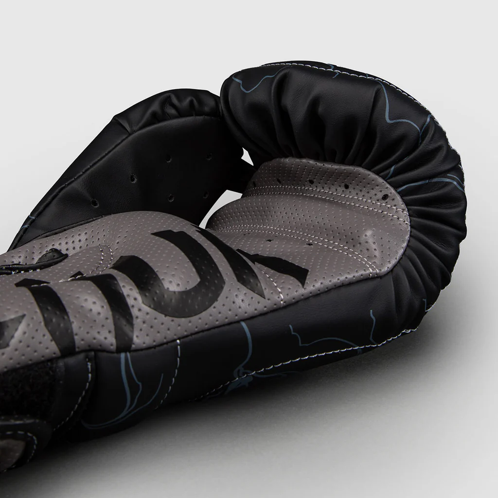 Боксёрские перчатки Venum Thunder Dragon