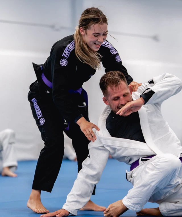 Кимоно женское Tatami BJJ Elements Superlite PURPLE & BLACK