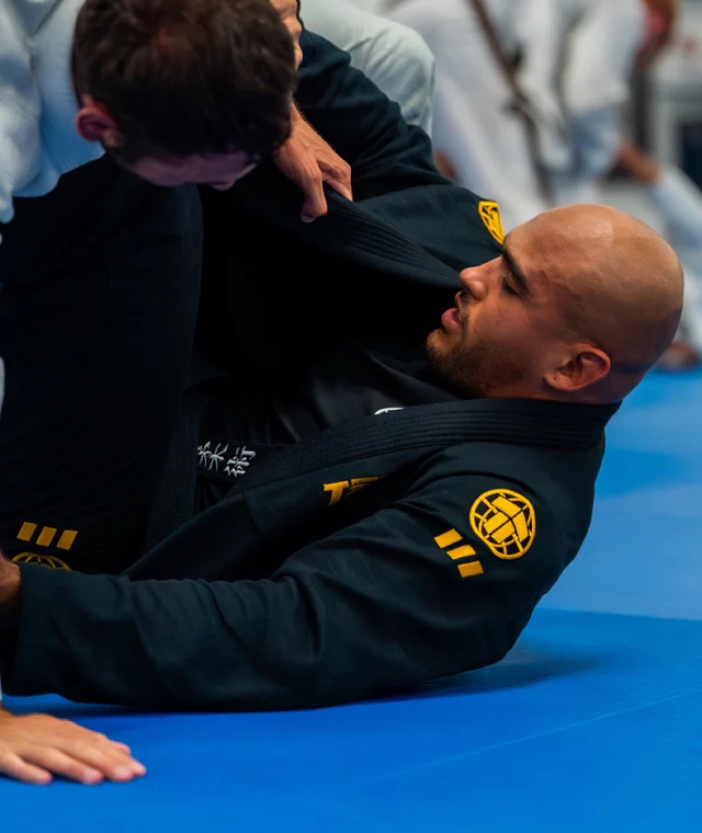Кимоно Tatami PRO SERIES BLACK & CHAMPION GOLD