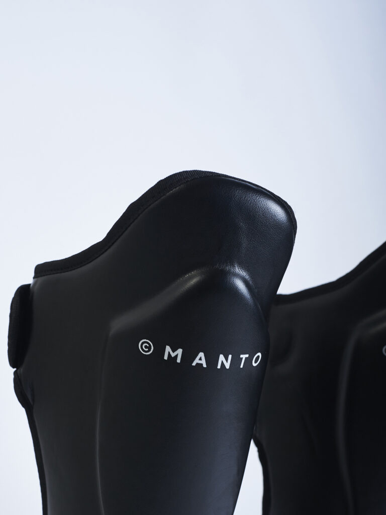 Шингарды MANTO IMPACT чёрные