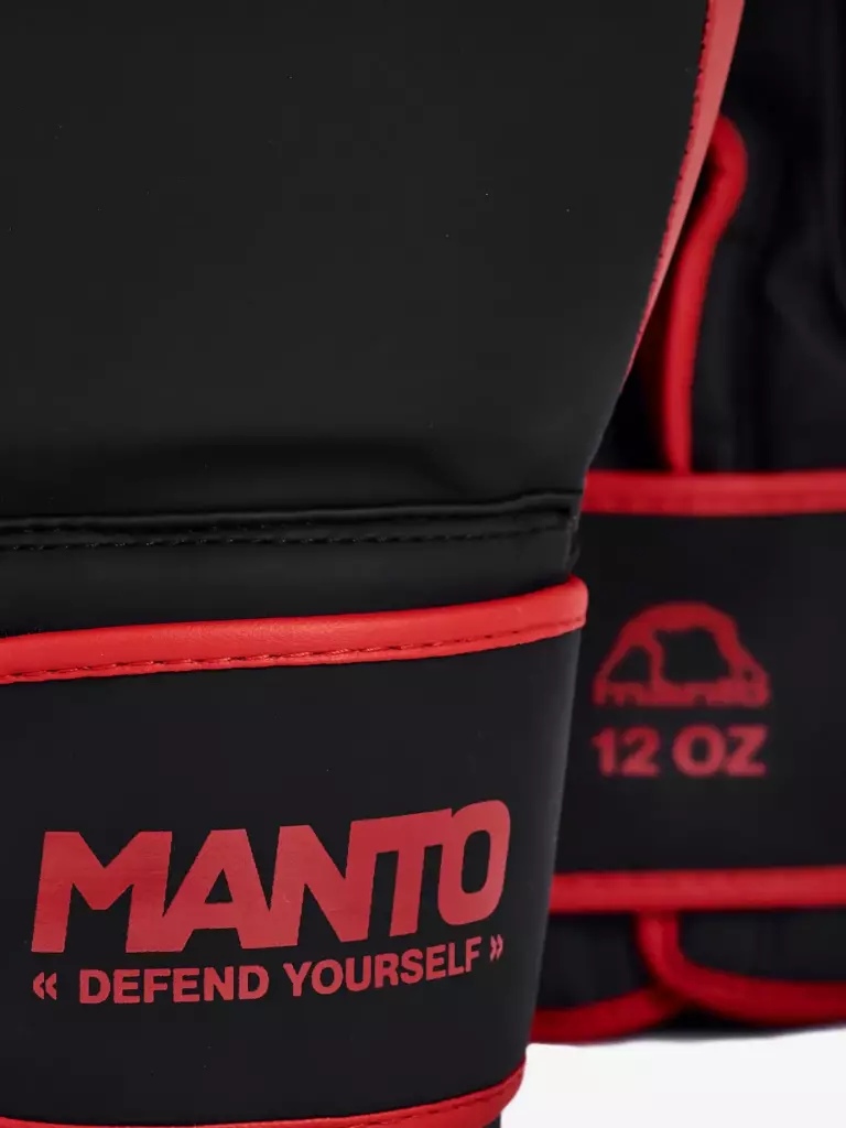 Боксёрские перчатки MANTO ESSENTIAL чёрно-красные