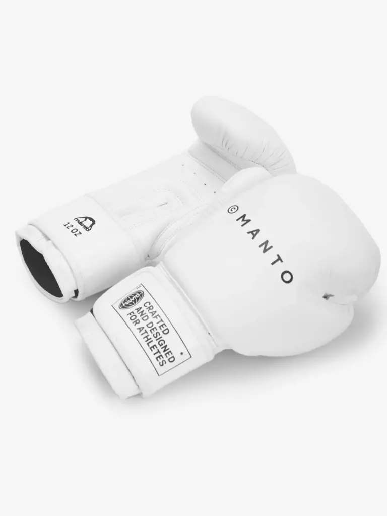 Боксёрские перчатки MANTO IMPACT+ белые