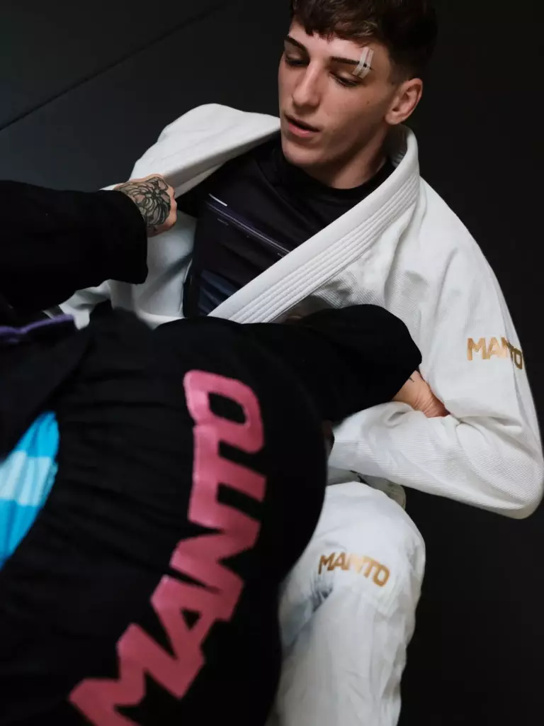 Кимоно MANTO "RISE 2.0" BJJ GI белое