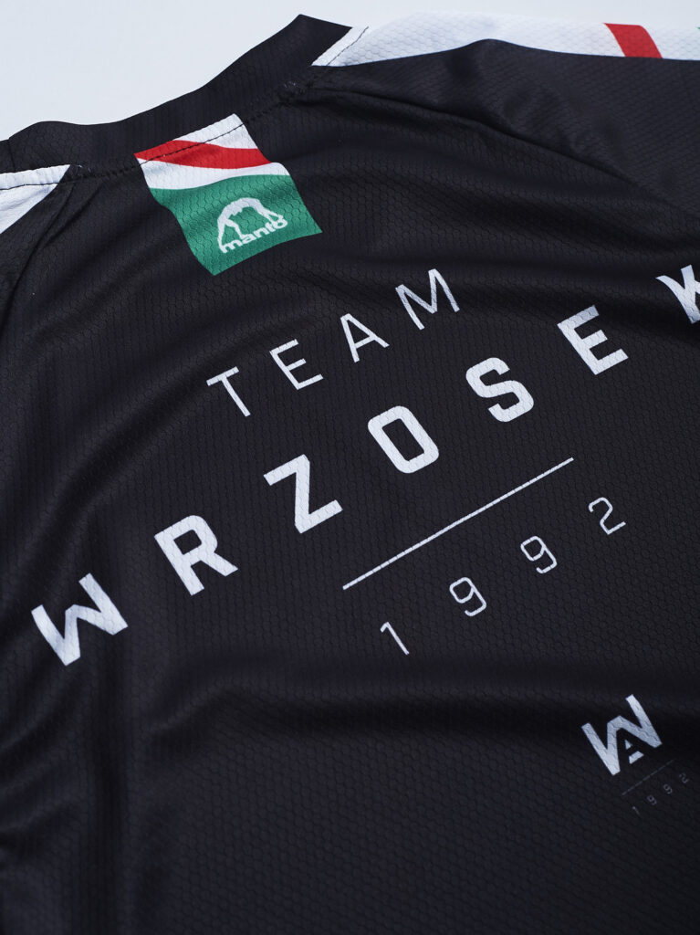 Тренировочная футболка MANTO TEAM WRZOSEK - чёрная
