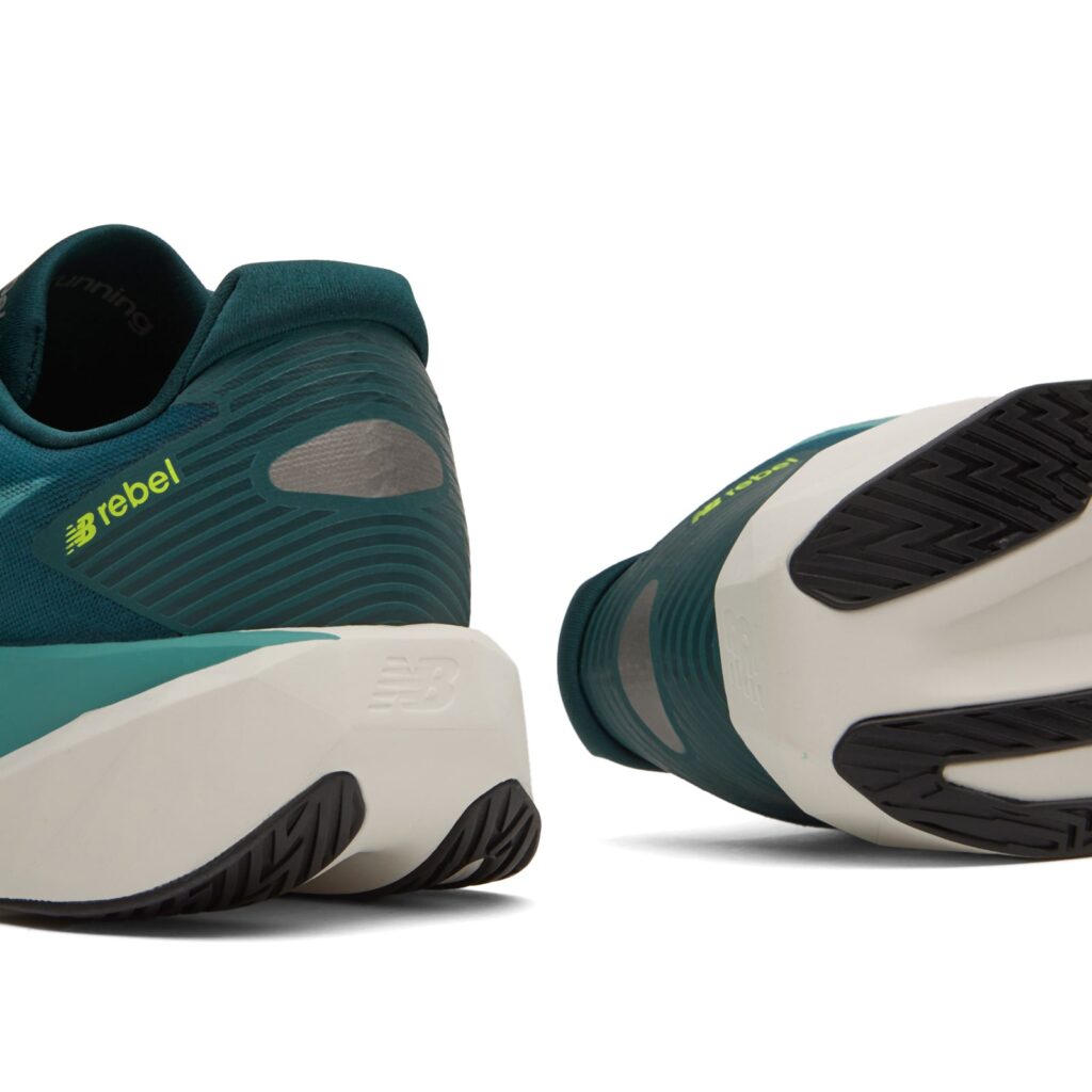 Кроссовки New Balance Rebel v5