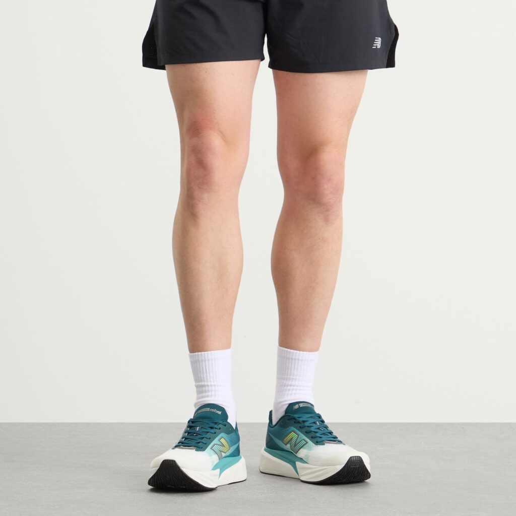 Кроссовки New Balance Rebel v5