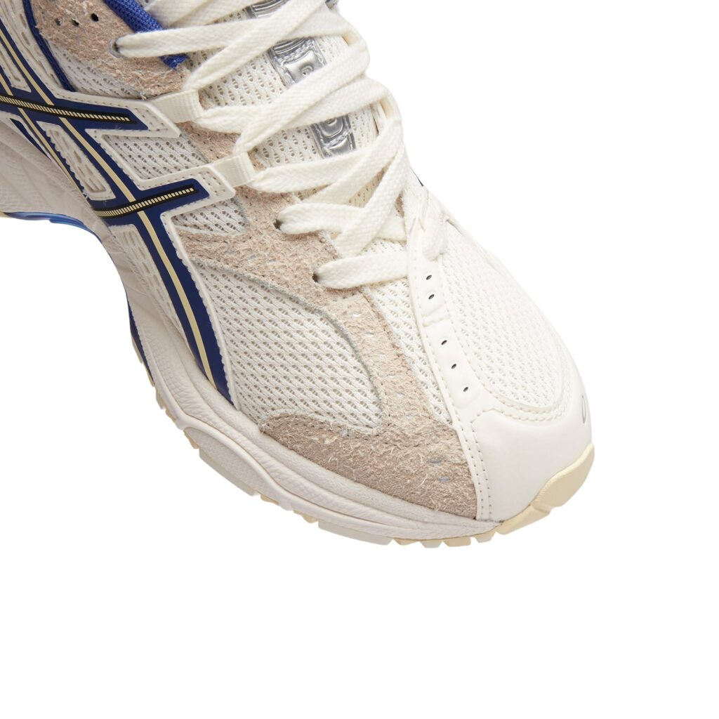 Кроссовки END. x ASICS Nimbus 10.1