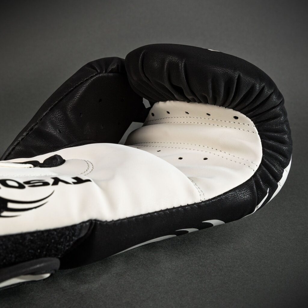 Перчатки Venum Mike Tyson Replica Boxing s - Deep Black/Optical White