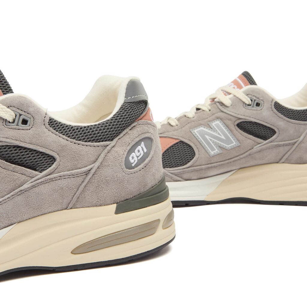 Кроссовки New Balance 991v2