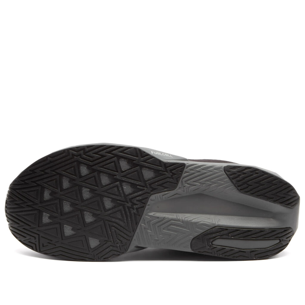 Кроссовки New Balance Fuelcell Rebel v5