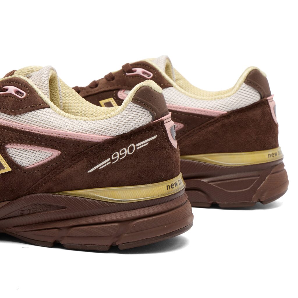 Кроссовки New Balance 990 v4