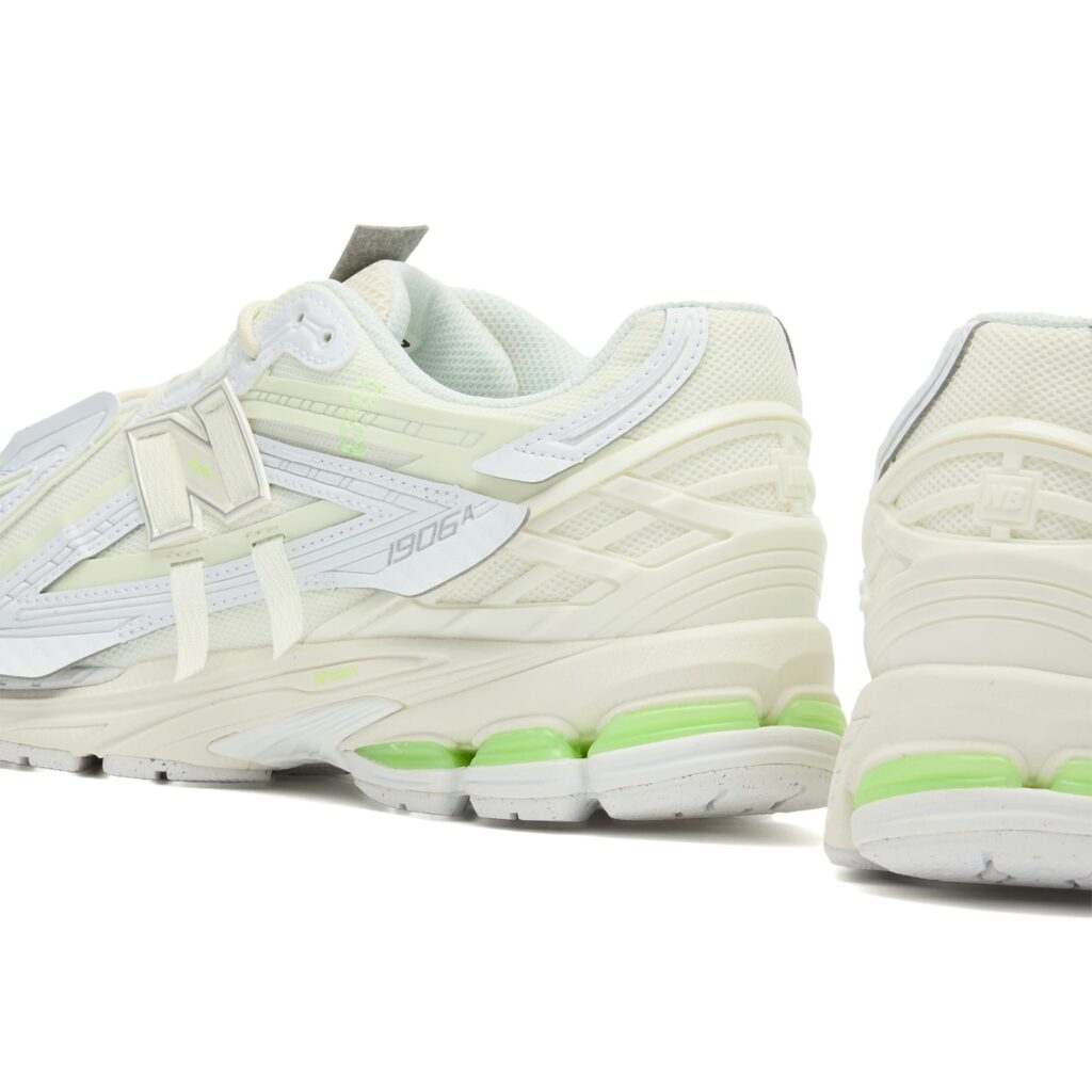 Кроссовки New Balance 1906A