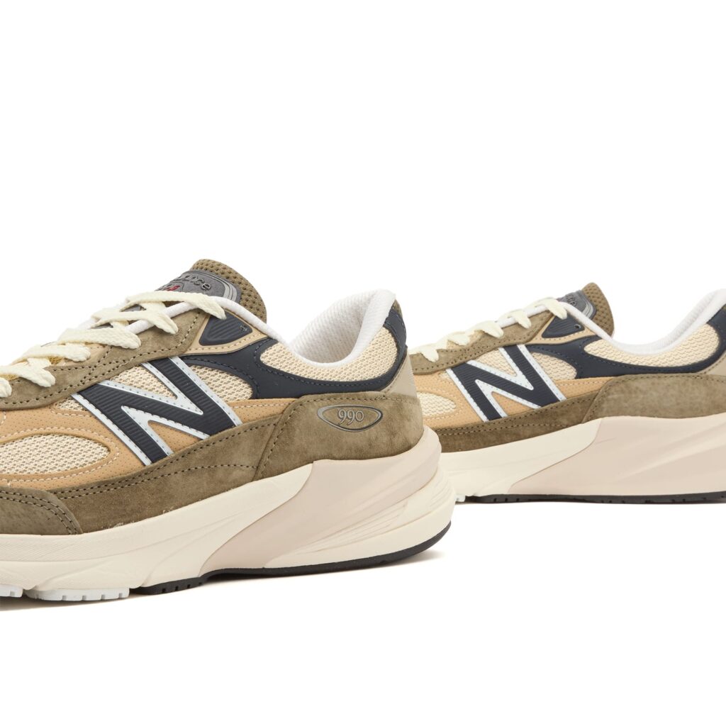 Кроссовки New Balance 990v6