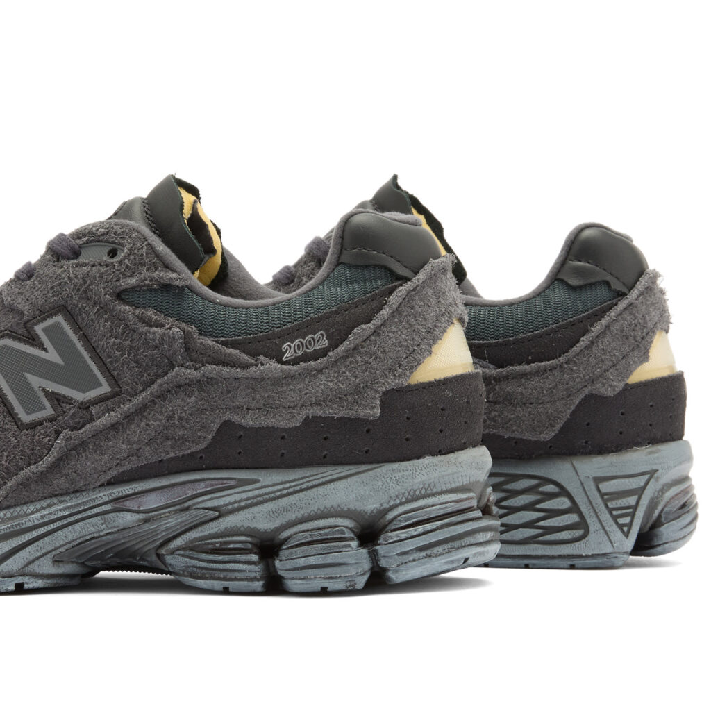 Кроссовки New Balance M2002RDB
