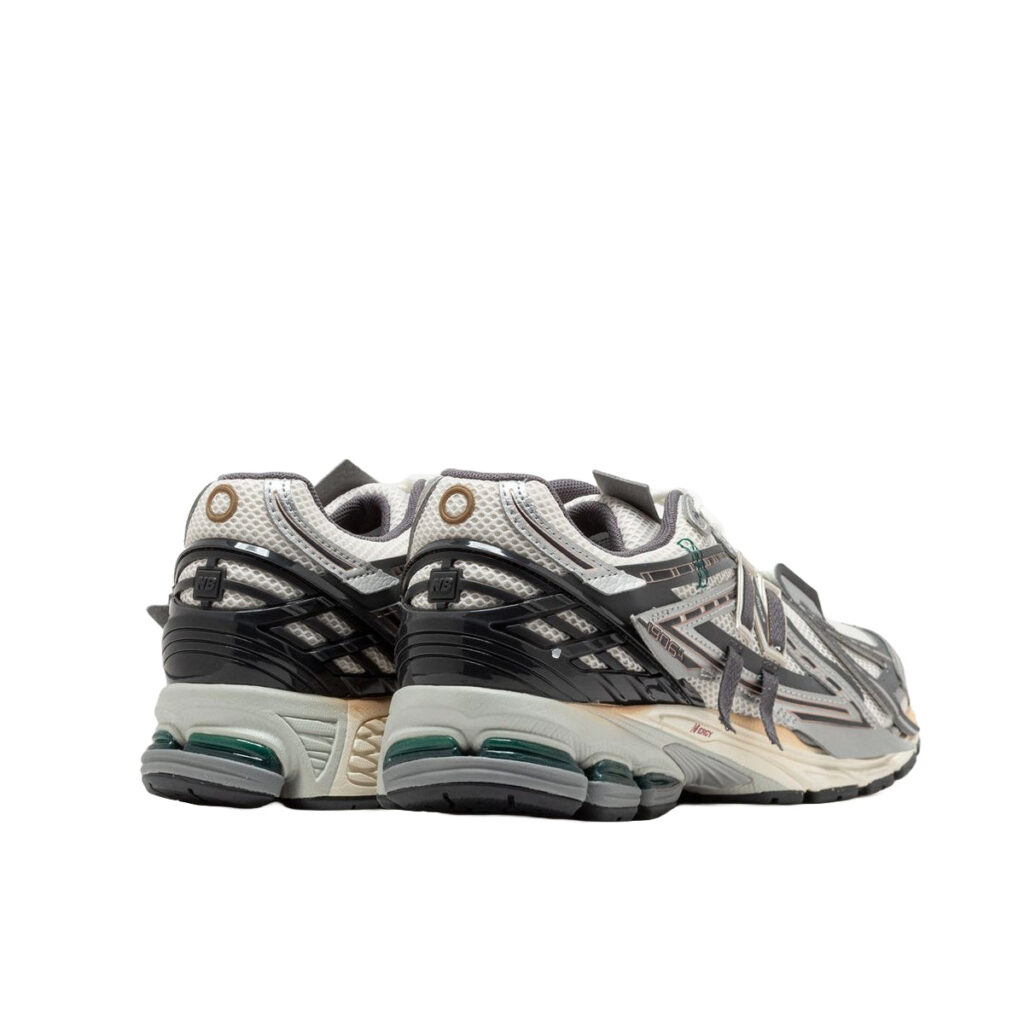 Кроссовки New Balance 1906A 'Silver Gold Metallic' M1906AD