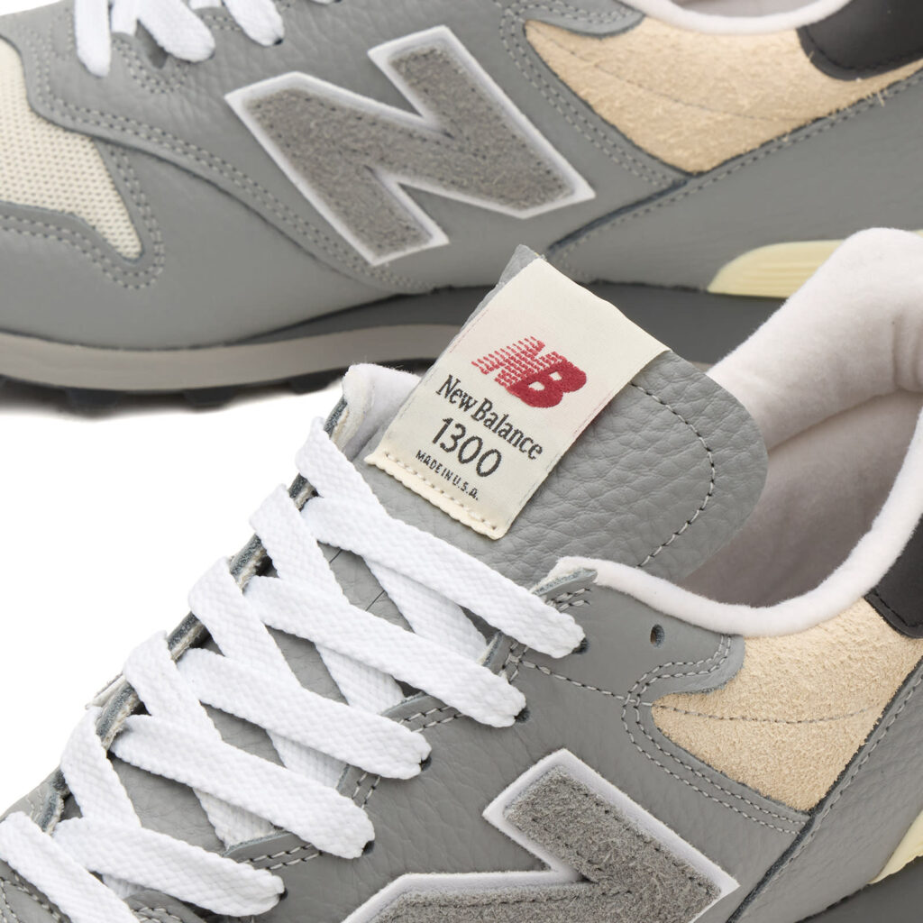 Кроссовки New Balance 1300