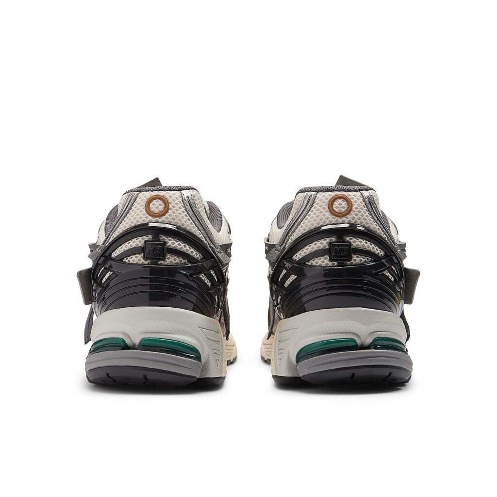 Кроссовки New Balance 1906A 'Silver Gold Metallic' M1906AD