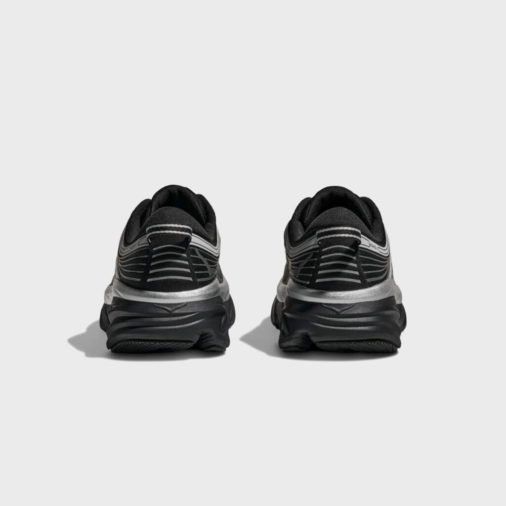 Кроссовки HOKA Bondi 7 - Black / Stardust