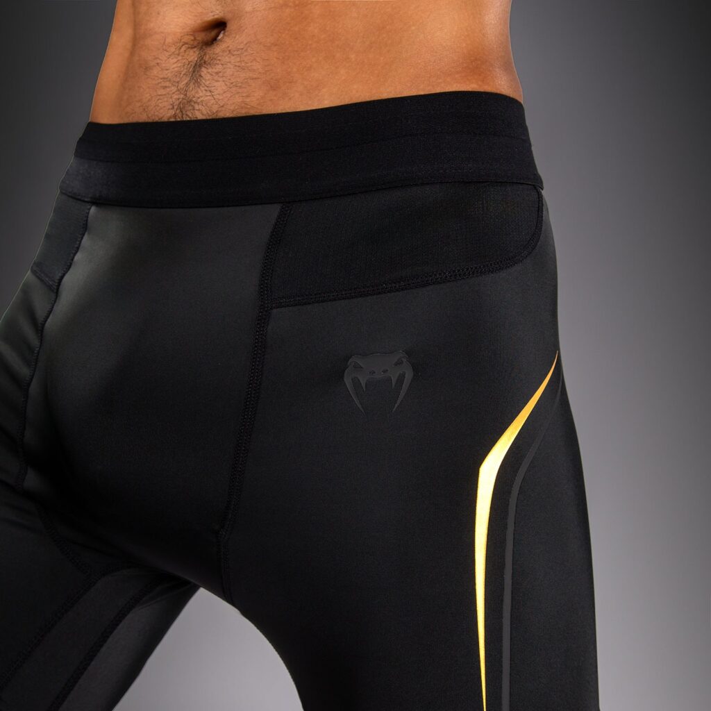 Шорты Venum G-Core Vale Tudo - Black/Gold