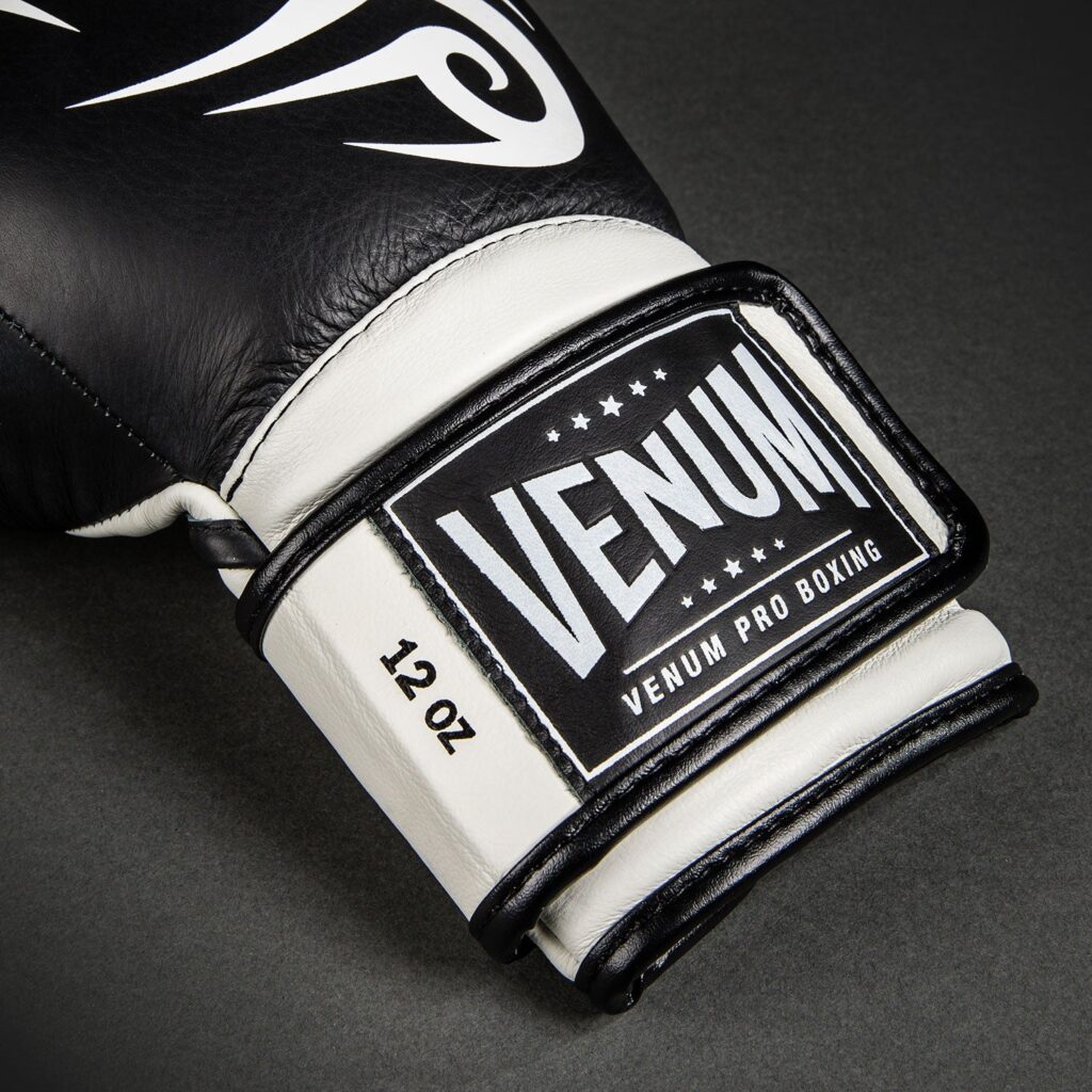 Перчатки Venum Giant 2.0 Mike Tyson Pro Boxing s - Deep Black/Optical White