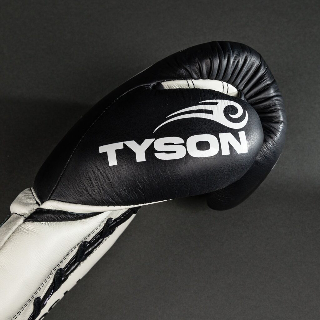 Перчатки Venum Giant 2.0 Mike Tyson Pro Boxing s with Laces - Deep Black/Optical White