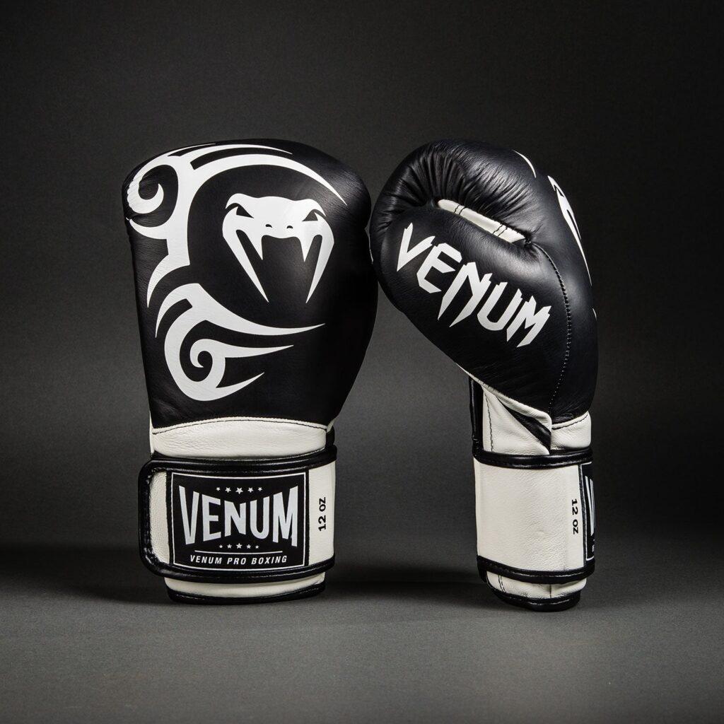 Перчатки Venum Giant 2.0 Mike Tyson Pro Boxing s - Deep Black/Optical White