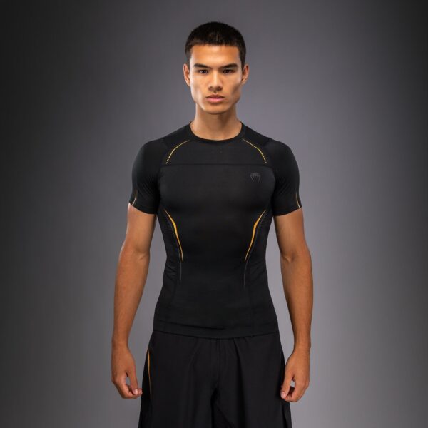 Рашгард Venum G-Core Short Sleeve - Black/Gold