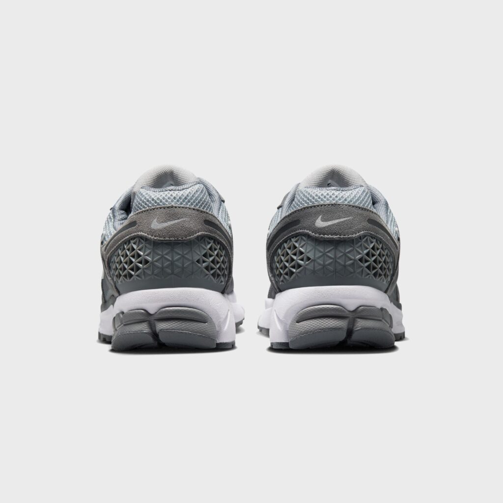 Кроссовки Nike Zoom Vomero 5 - Cool Grey / White / Wolf Grey