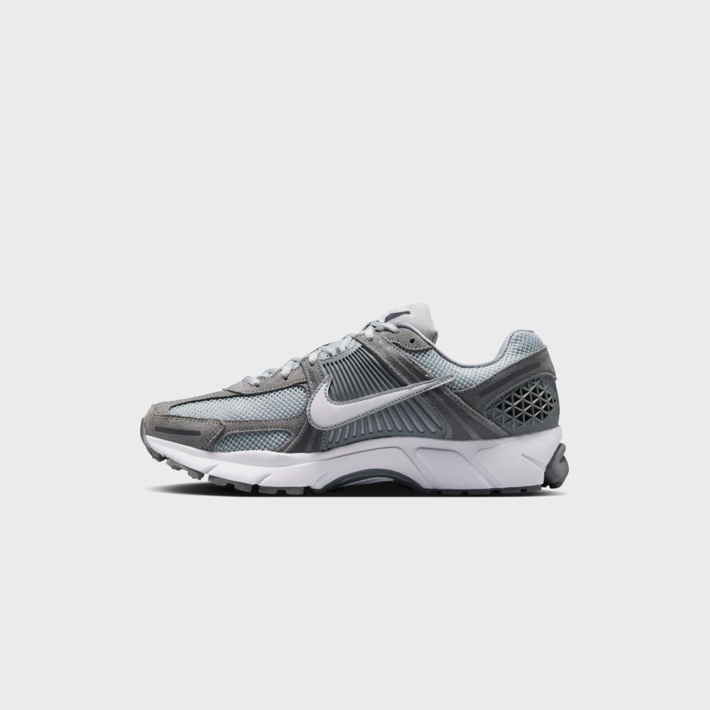 Кроссовки Nike Zoom Vomero 5 - Cool Grey / White / Wolf Grey