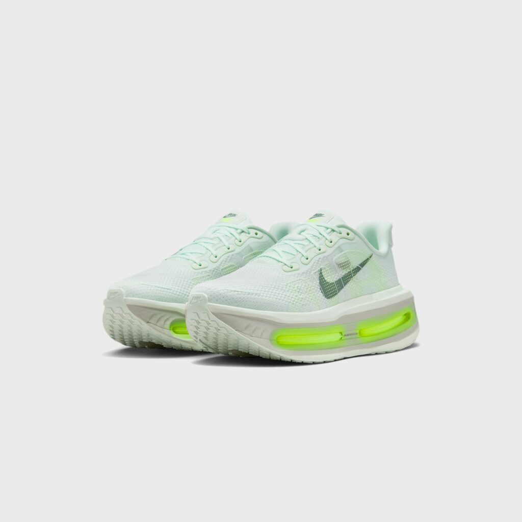Кроссовки Nike Vomero Premium - Barely Green / Barely Volt / Volt / Clay Green