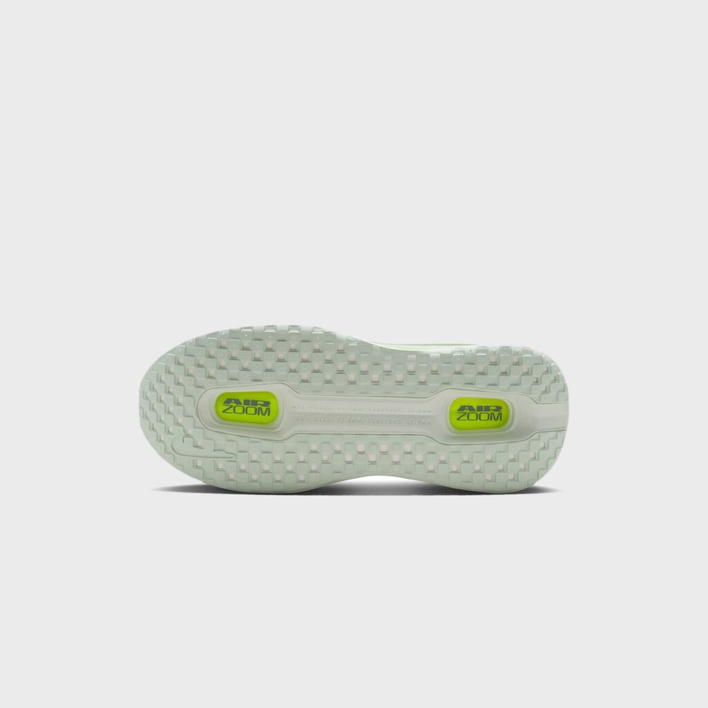Кроссовки Nike Vomero Premium - Barely Green / Barely Volt / Volt / Clay Green