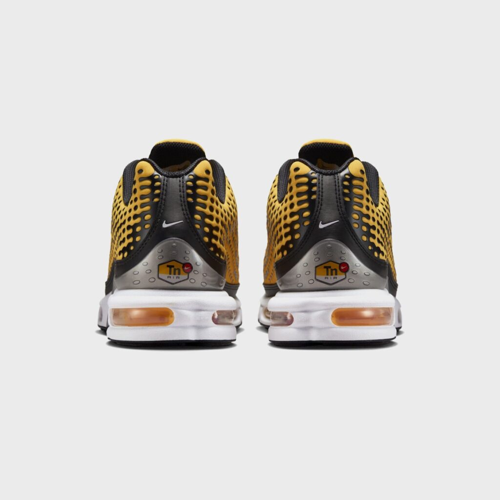 Кроссовки Nike Air Max Plus VII - Varsity Maize / White / Black