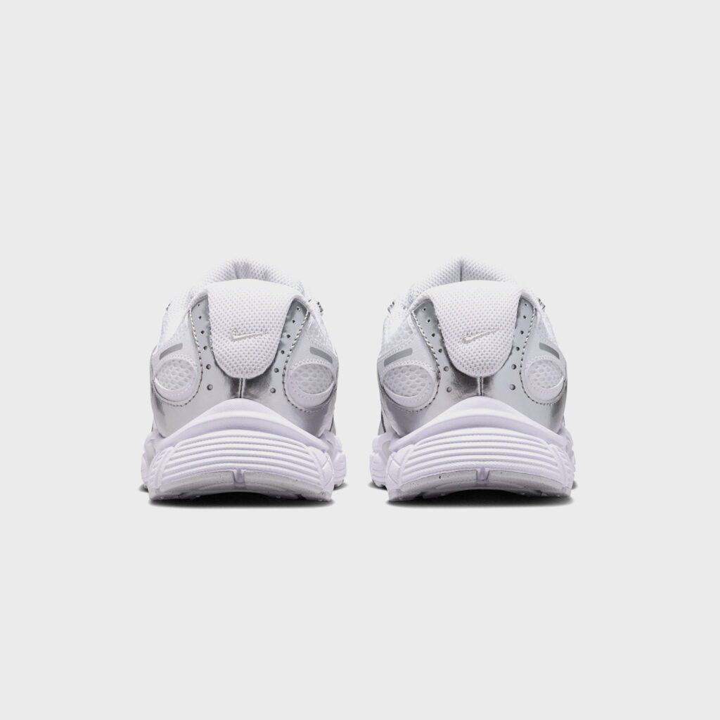 Кроссовки Nike GS V5 Rnr - White / Metallic Silver / Pure Platinum