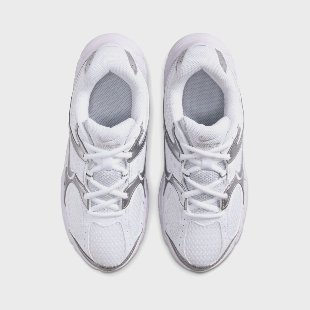 Кроссовки Nike GS V5 Rnr - White / Metallic Silver / Pure Platinum