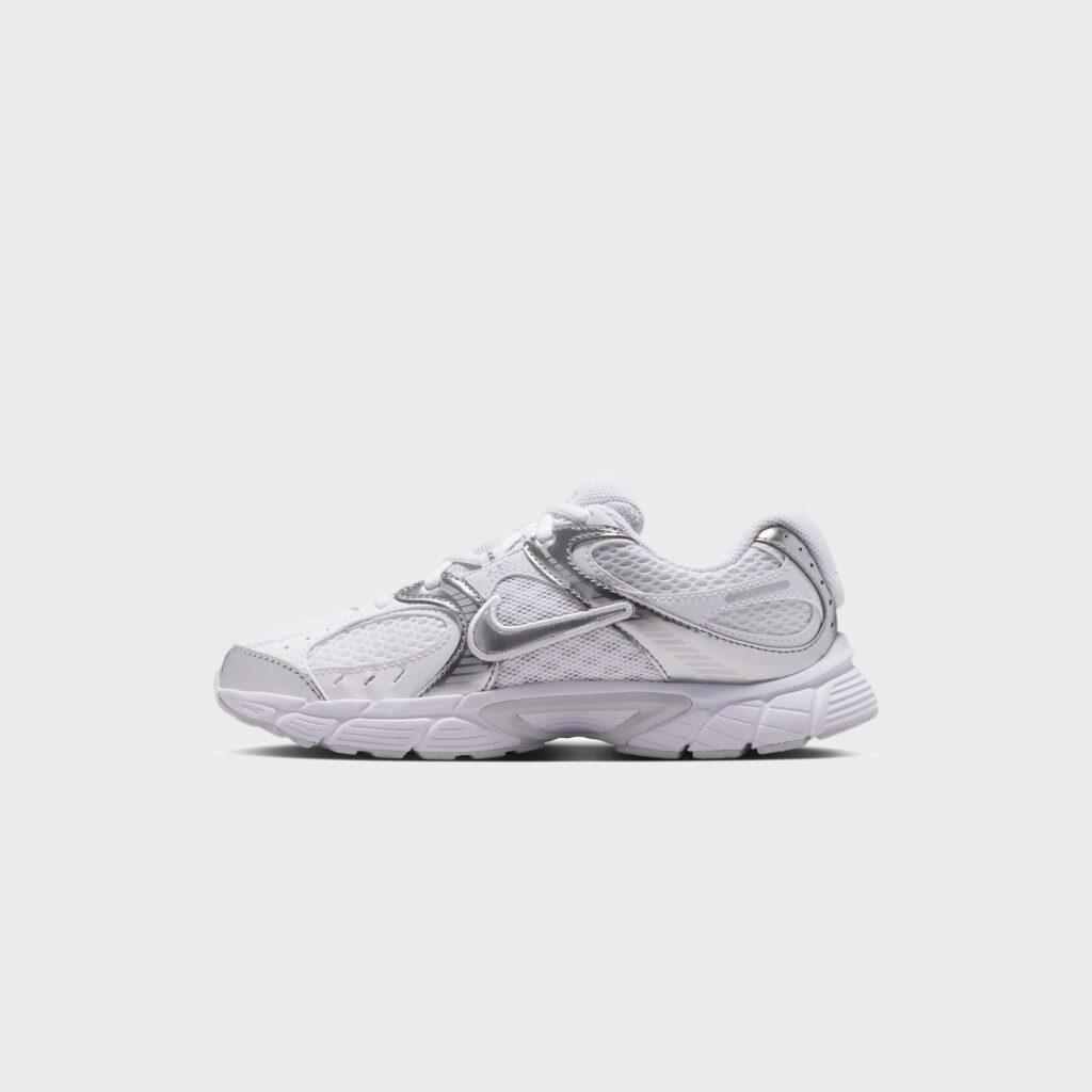 Кроссовки Nike GS V5 Rnr - White / Metallic Silver / Pure Platinum
