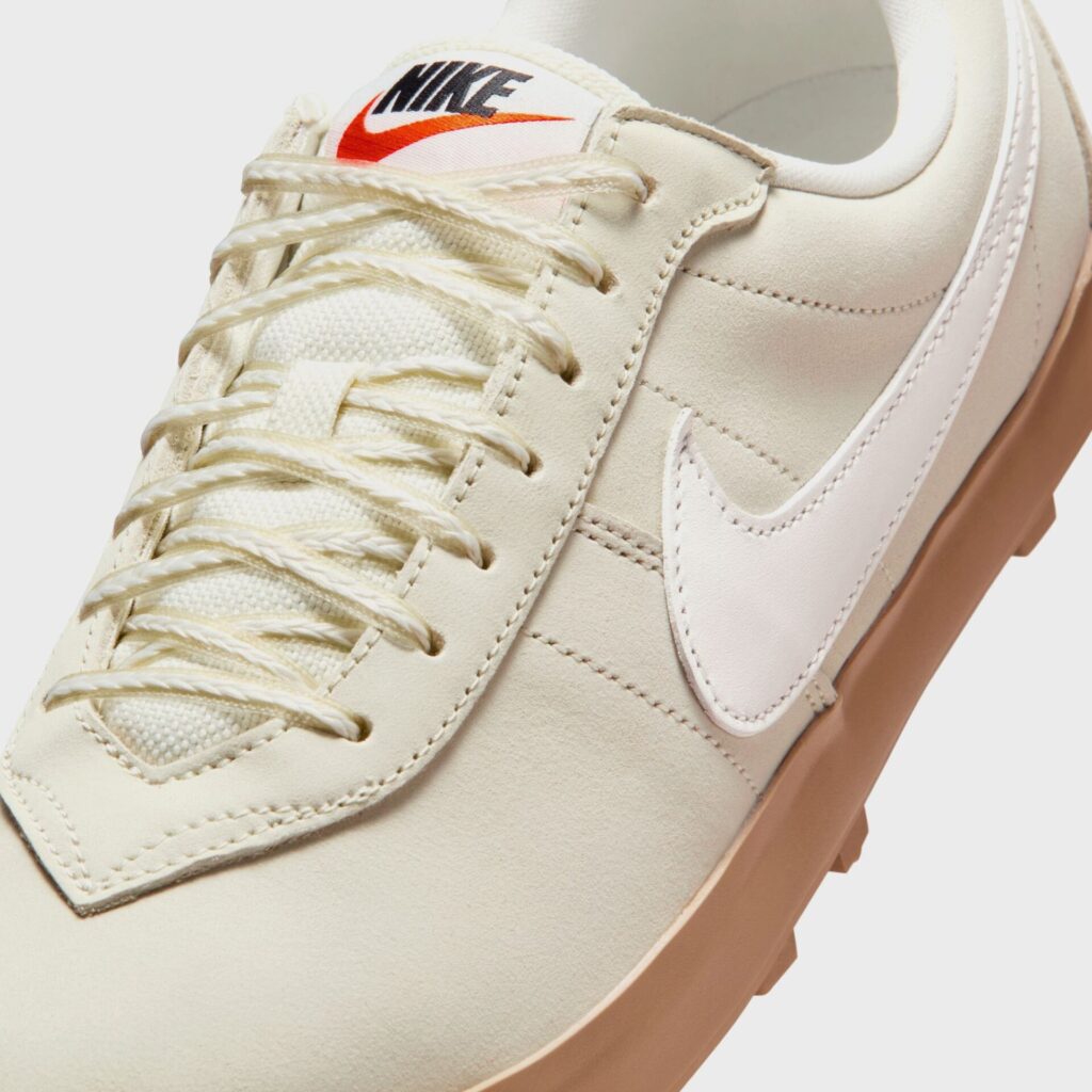 Кроссовки Nike Astrograbber QS - Coconut Milk / Sail / Gum Light Brown