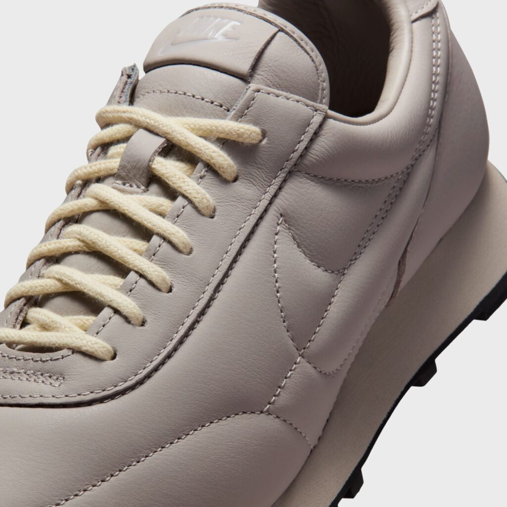 Кроссовки Nike Daybreak SP - Anthracite / Coconut Milk / Black