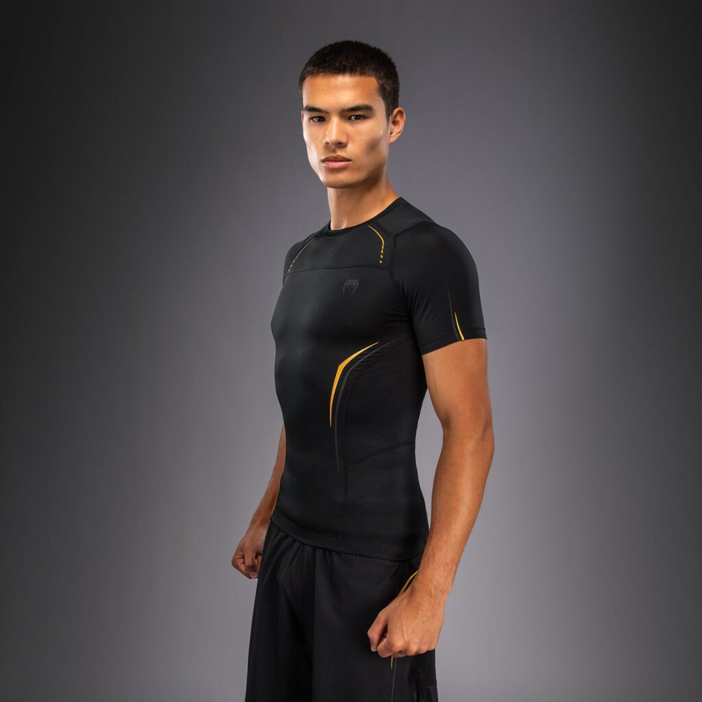 Рашгард Venum G-Core Short Sleeve - Black/Gold