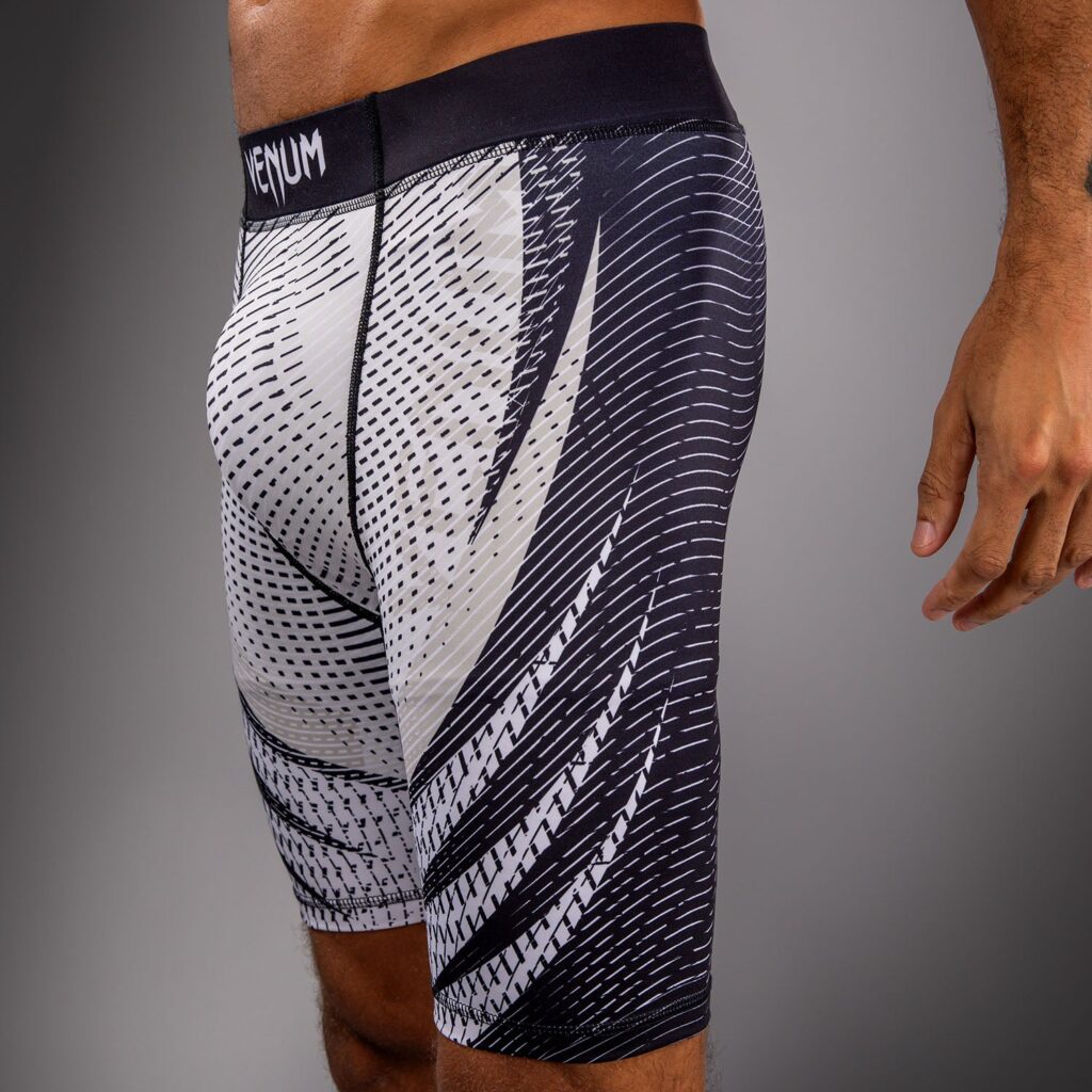 Шорты Venum Galactic 3.0 Vale Tudo - Off-White/Black