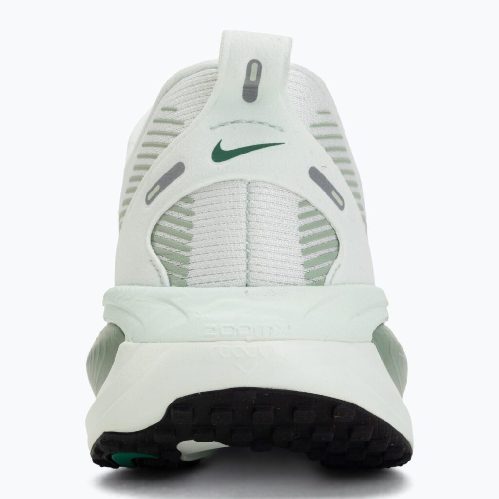 Женская обувь Nike Vomero 18 голых зеленых / паровых / металлических шелковиц