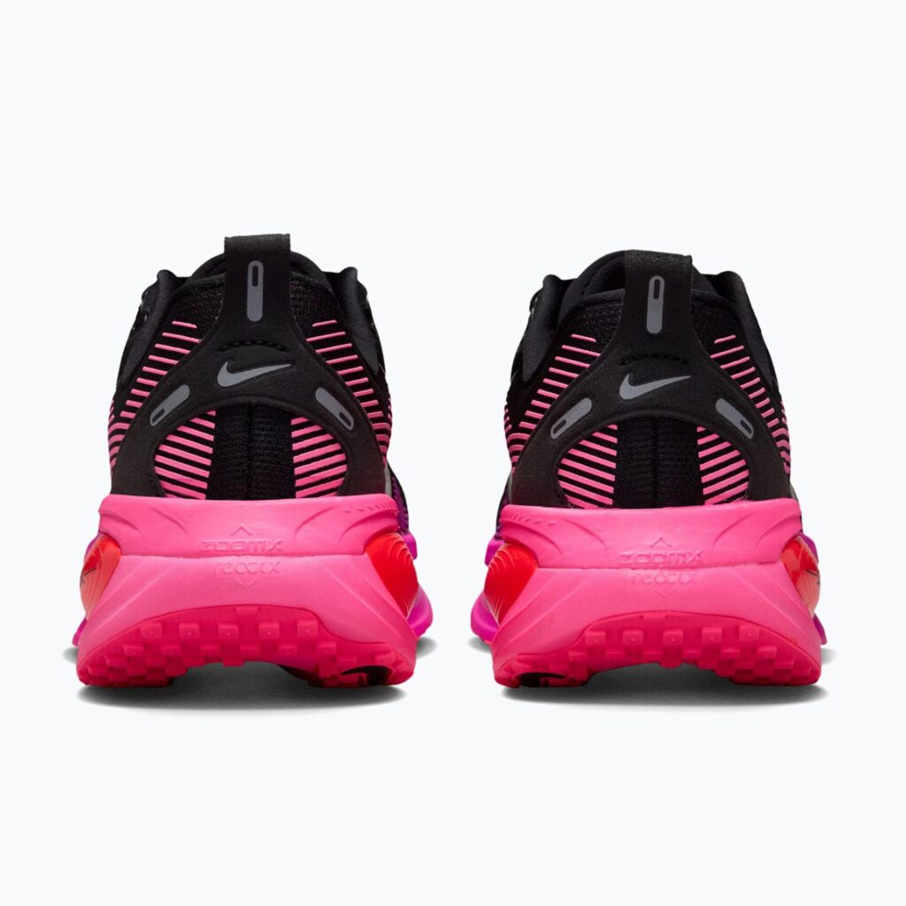 Женские Кроссовки Nike Vomero 18 черный/гипер розовый/лазерный малиновый/черный